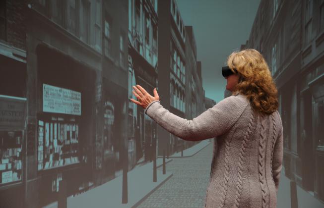 Interacting with a virtual world using gestures